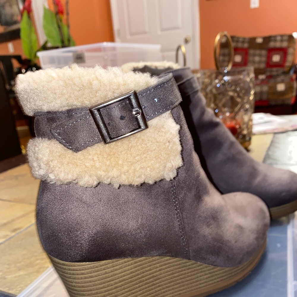 Cheeks Wedge Booties by Tony Little